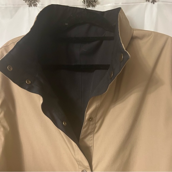 Vintage women’s Botany Bay, black and khaki reversible long raincoat. - Picture 6 of 9
